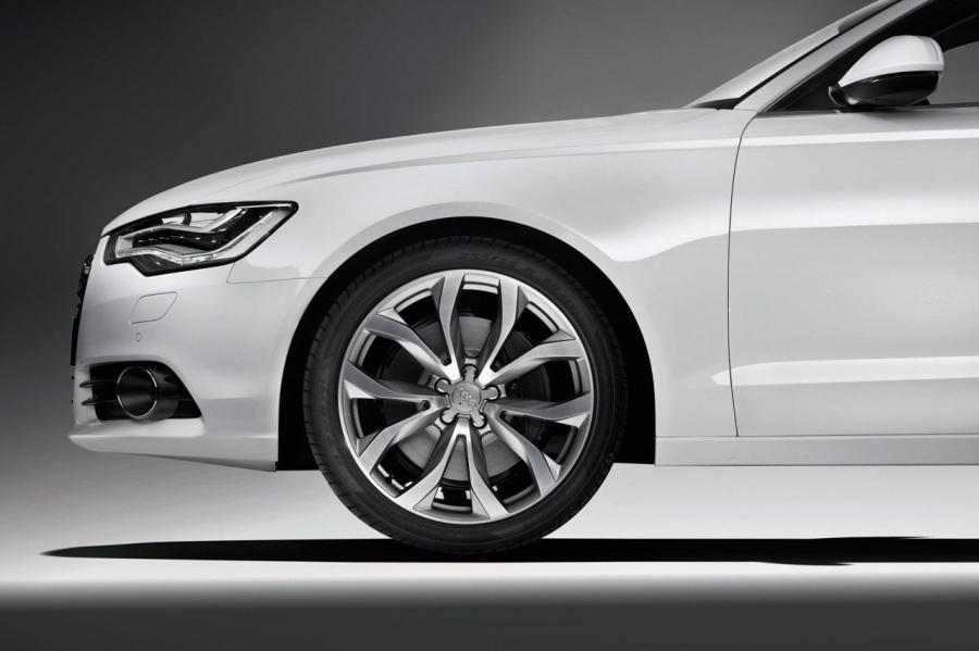Детали экстерьера Audi A6 3.0 TDI Quattro Avant (4G, C7) 2011 года  (WW) (фото 38 из 47)